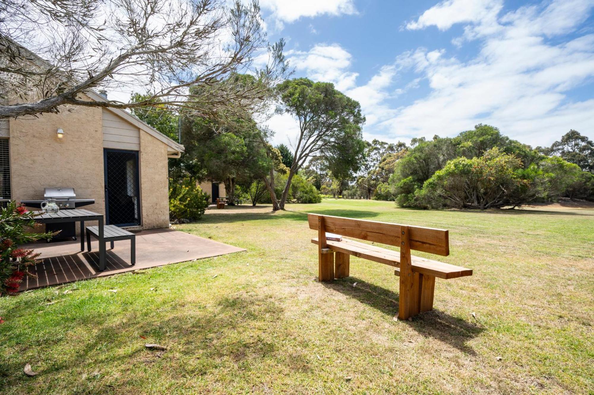 Bells Beach Cottages Bellbrae Екстер'єр фото