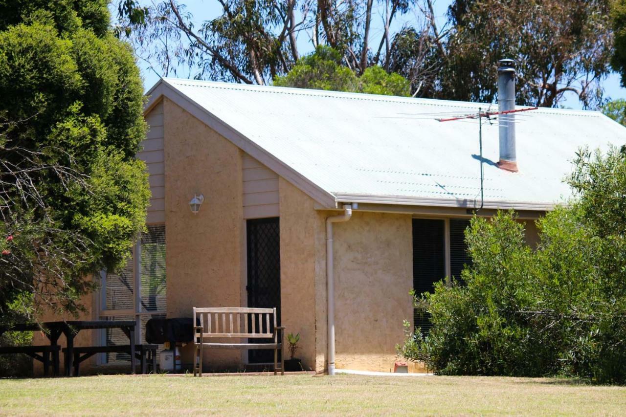 Bells Beach Cottages Bellbrae Екстер'єр фото